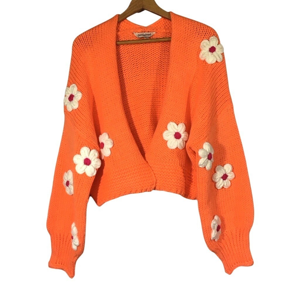 Davi & Dani Floral Applique‎ Chunky Knit Cropped Cardigan S Neon Orange